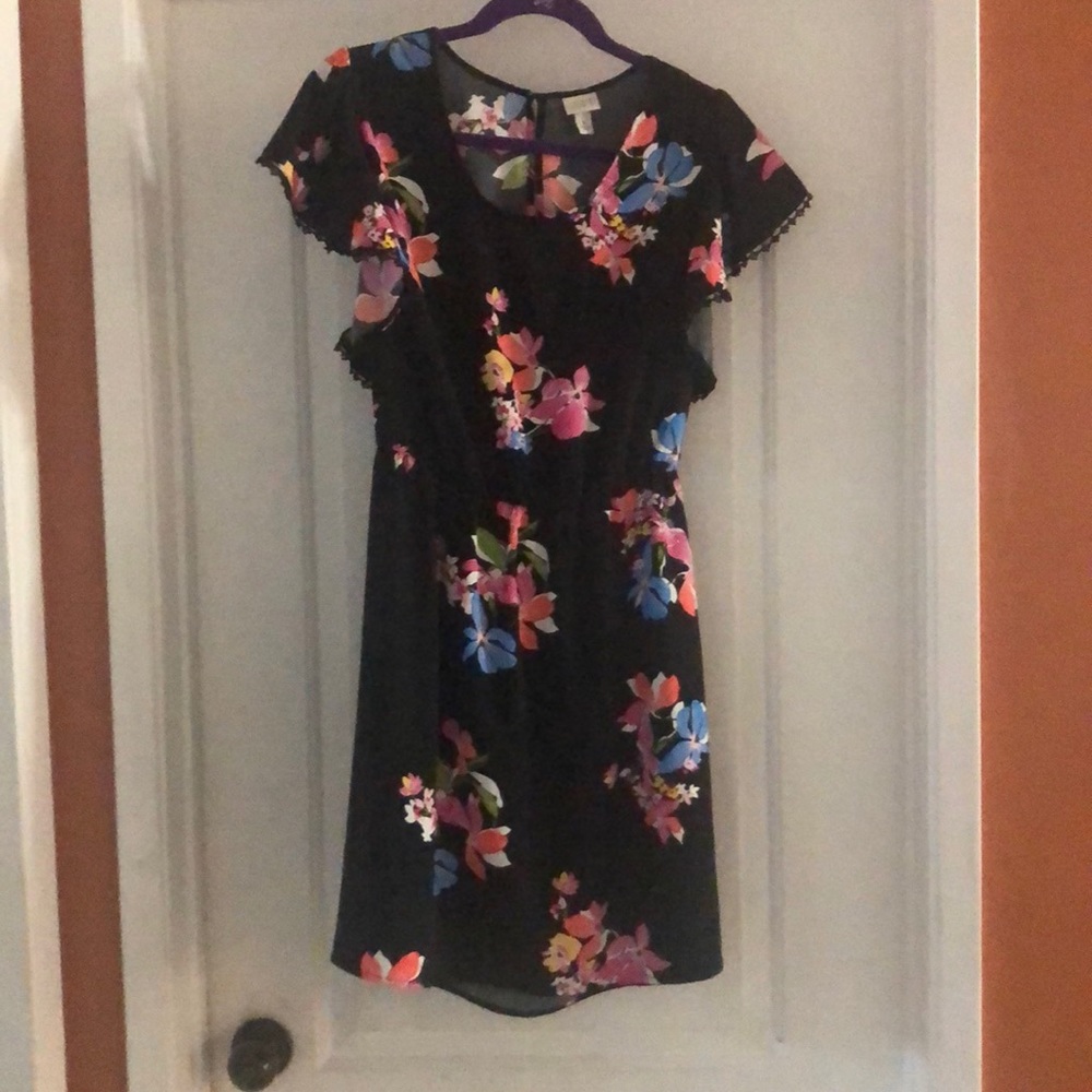 Never worn, A New Day floral dress. Size S